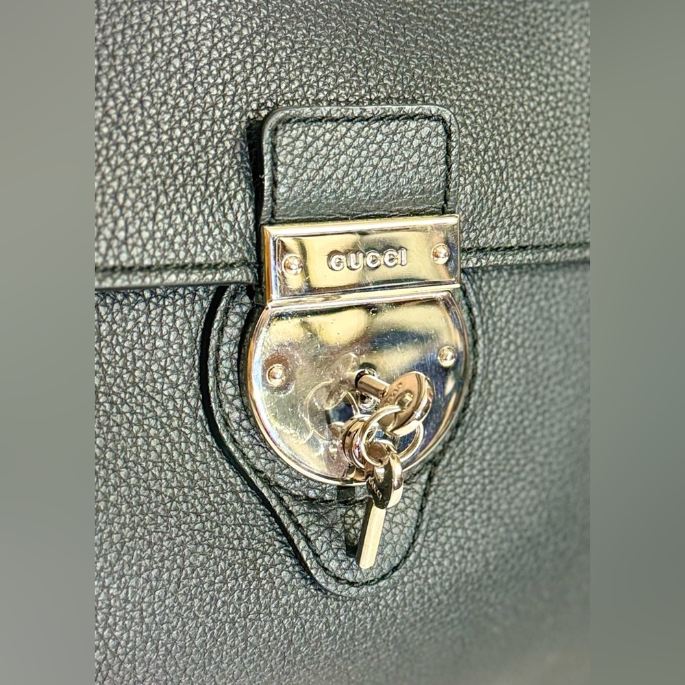 Auth GUCCI Leather Black Clutch Bag/Briefcase 🔥EUC Condition w/ key & dustbag - Picture 12 of 17